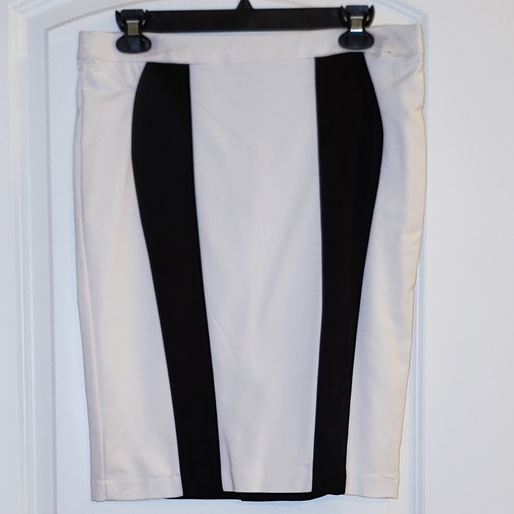 Black n White Body Con Skirt